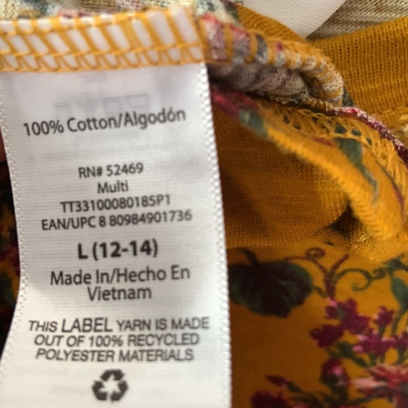 Time and Tru Flutter Sleeve Top (NWT) #43 - Picture 5 of 7